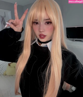 sylviedh - Got your curiosity up? DM me! 💦