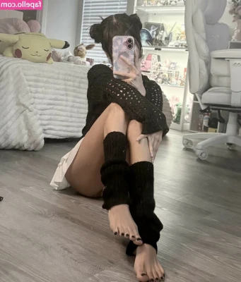 sylviedh - Can I be your quarantine pet?