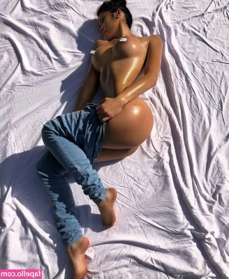 Tiffytiffxo - Hello my beauties I hope you are well and have a great day and do it
