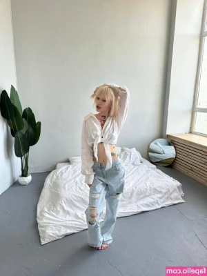 golden_alinee [ golden-alinee ] - My body so pretty when naked