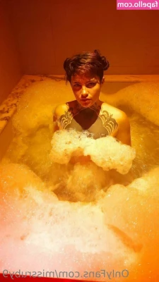 missruby9 - This mermaid just got her legs! What are you going to teach her about