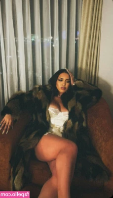 Asia Monet Ray [ asia-monet-ray ] - I know I got a little booty but my boobies ain't! I'm just a little