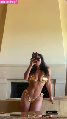 Asia Monet Ray [ asia-monet-ray ] - Asshole spreadddddd. I wanna be able to gape so bad I’ll get there