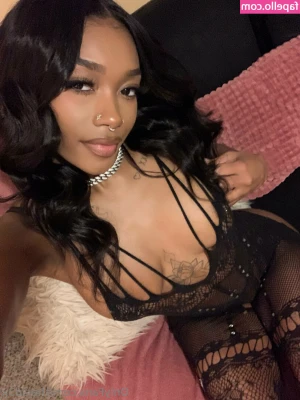 thejad3x - A round of applause for this booty 🍑😏