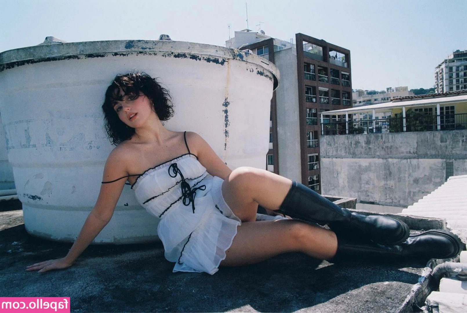 Valentina Daniel [ valentina-daniel ] - I hope your day is as nice as my butt. 🍑