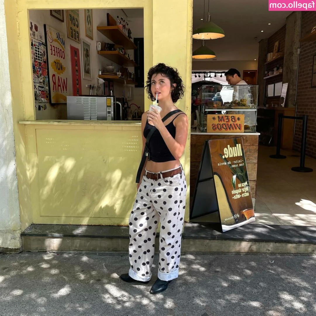 Valentina Daniel [ valentina-daniel ] - Just sent this 17 min video...with an outfit provided by one of my
