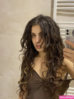 ulanakisska - My creativity is like therapy for me  like a session with a