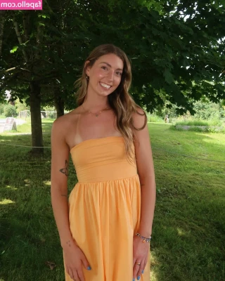 Sydney Zeller [ sydney-zeller ] - Princess Peach wants to have fun with you 👸🏻