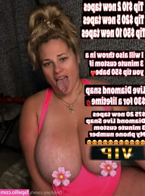 Luvmeonlysarah - Will you grab these juicy boobies for me babe? 😈🤭