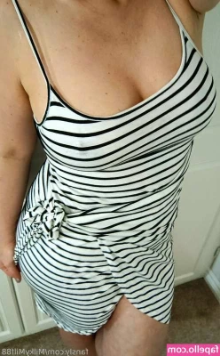 MilkyMilf88 - Sexy date night  Thanks to hubby for helping me with mini photoshoot 