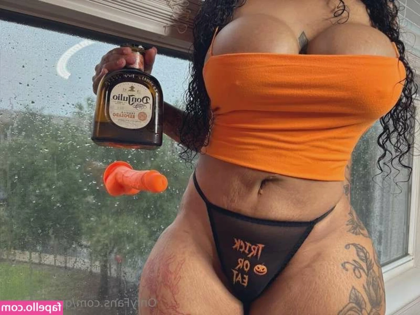 Queen Kiaa [ queen-kiaa ] - Watch me try out my new toy! 🤡💞  Part 1 - Testing out the