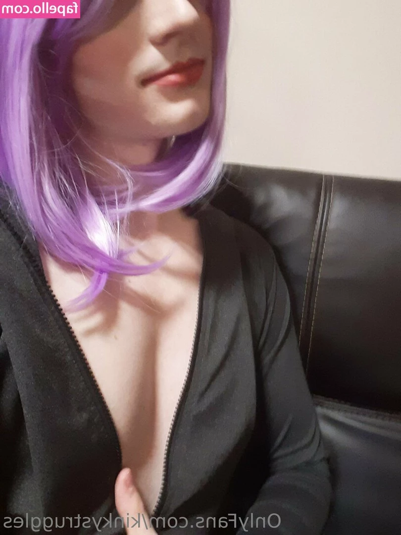 kinkystruggles - I wanna distract you today with this  naughty boy