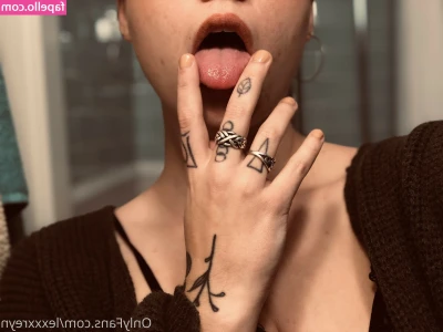 lexxxreyn - My second wank of the night