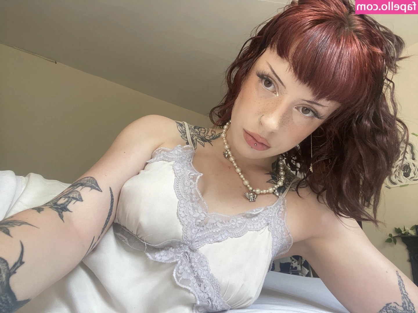 mformorphine - Watch how I move my tail in your face and ride your dick with my twerk