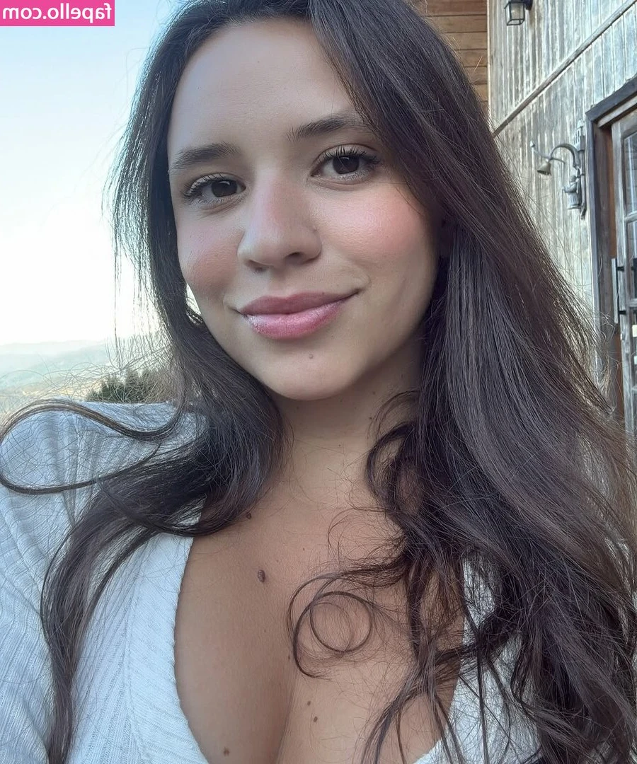 Fernanda Novaes [ fernanda-novaes ] - Do you caress or suck my tits?