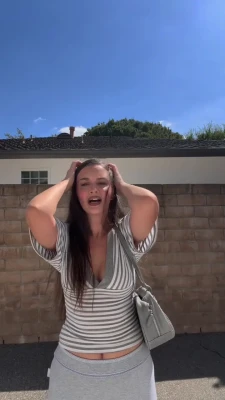 Sabrina Claudio [ sabrina-claudio ] - I took a bath and got a new dildo 💅