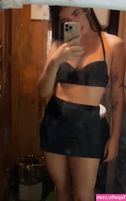 Carlevellyn - Spending today lonely and bored in bed  put on a cute little outfit