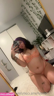 Mommysop - DM me to see deepthroat two dildos at the same time😱