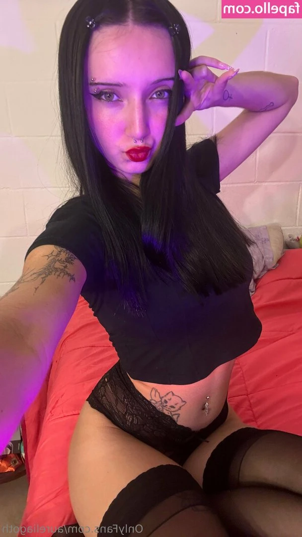 aureliagoth - I missed daddy so much😍 he got us a hotel room and we had some
