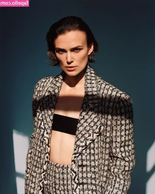 Keira Knightley [ keira-knightley ] - Ladies which do you prefer if you had to choose one  Or hit both if