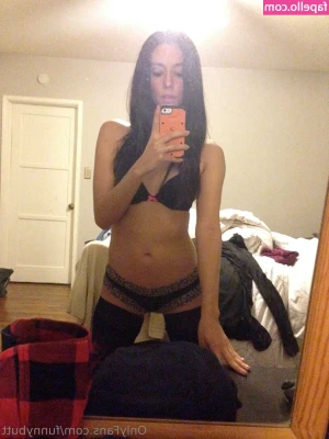 Jade Catta Preta [ jade-catta-preta-2 ] - Take me for a walk  I wont tell