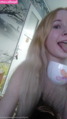 xsweetieplumx - It s been a long old week back at work so here s a new video to cheer