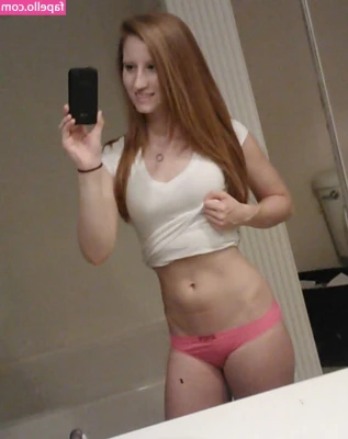 Lauren Lowe [ lauren-lowe-5 ] - Who s ready for my sexy Santa sex tape