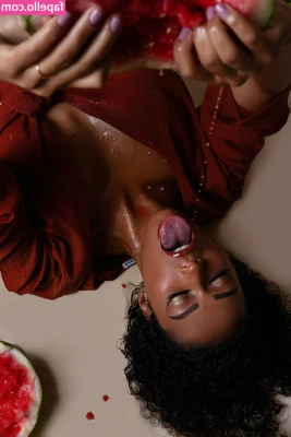 Victoria Ellyse [ victoria-ellyse ] - My boobs have never looked better lol
