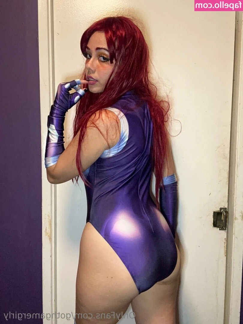 Witchygamergirl - Giving my neighbors a show.😈