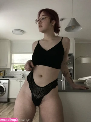 Moshpitmi - Sucking on @maxcarterxxx ’s dick in my pup hood. His POV, and a