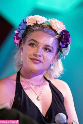 Florence Pugh [ florence-pugh ] - Fuck me from the backkkk