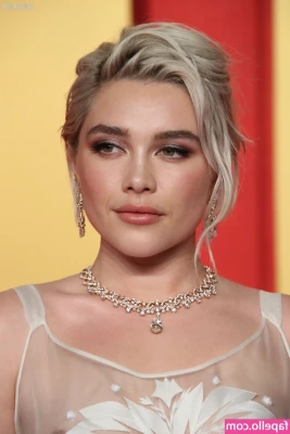 Florence Pugh [ florence-pugh ] - Do you like it hard   DM for the full video with the sexy and