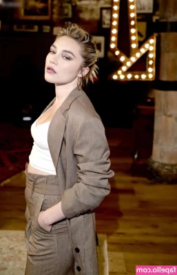 Florence Pugh [ florence-pugh ] - Good morning  but only to those good boys that do as they re told