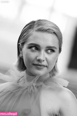 Florence Pugh [ florence-pugh ] - Would you like to eat it from the back  Check out the delicious