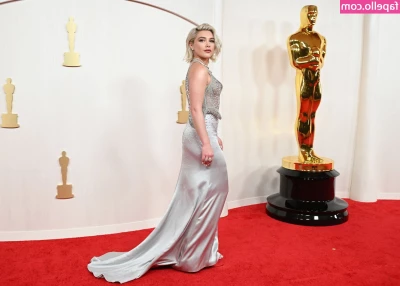 Florence Pugh [ florence-pugh ] - you want to see all of me   come play