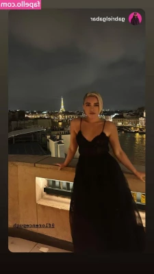 Florence Pugh [ florence-pugh ] - Sometimes I don't even bother sitting down, I already know somebody