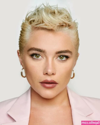 Florence Pugh [ florence-pugh ] - Modelki się nudzą  gdy fotograf ustawia plan
