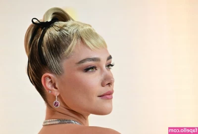 Florence Pugh [ florence-pugh ] - What would you do if you woke up to this ass     PS  Dm me your wild