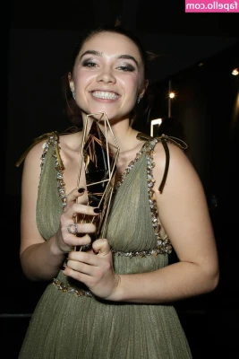 Florence Pugh [ florence-pugh ] - Was this pump nice?