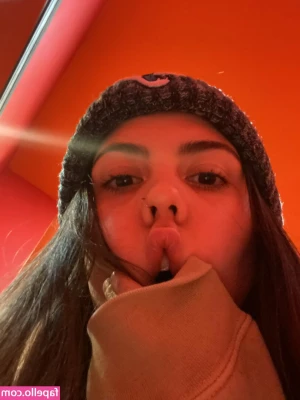 Zobug - Good Titty-Tuesday morning to ya 😘