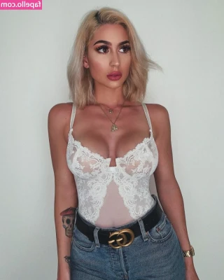 Hope Howard [ hope-howard ] - Give me some attention 👉🏻👈🏻