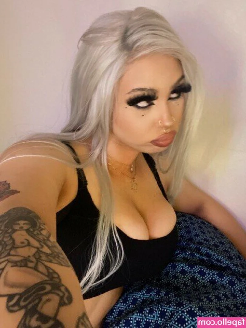 777launica - Tied up or panties down    bootlicker  heels   boots  shoesfetish