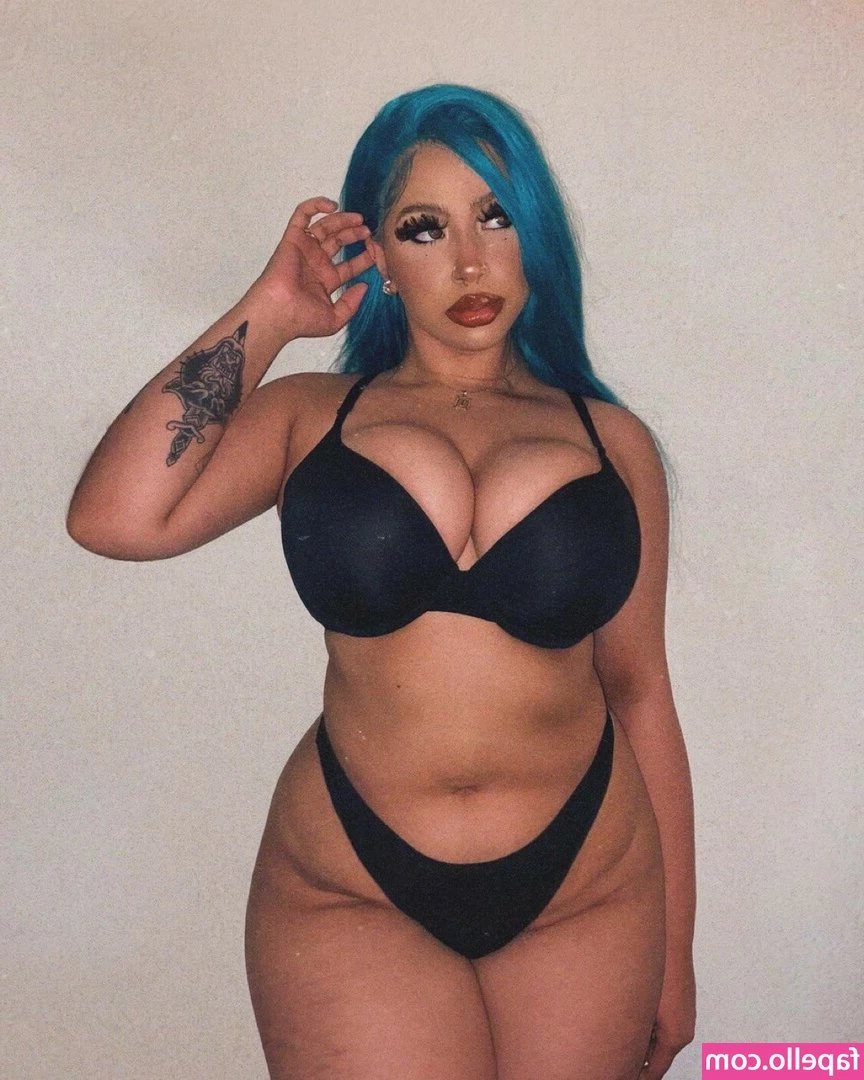 777launica - Should I go live at 10pm UK time