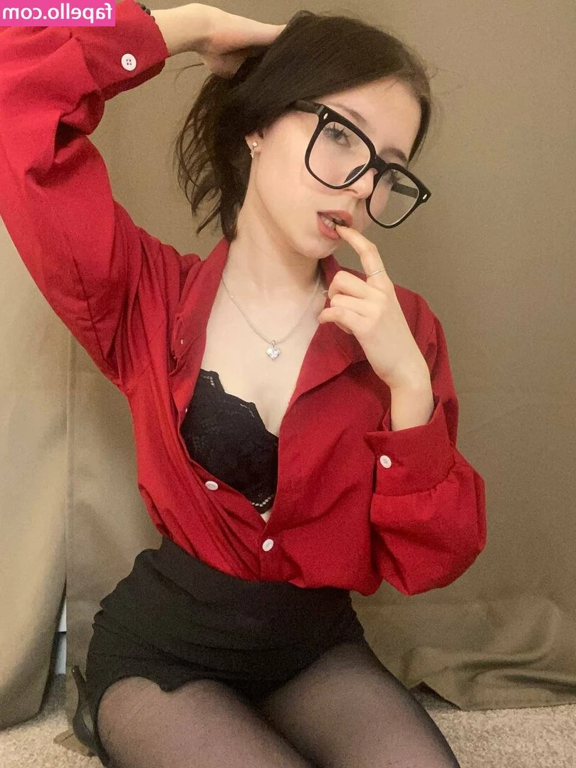 Angel__Rosse [ angel-rosse ] - I am SUNBURNT