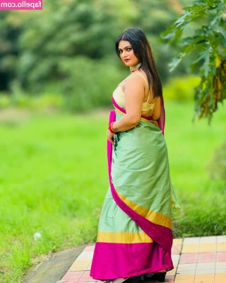 Malavika Tomar [ malavika-tomar ] - Suckin