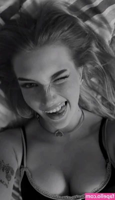 Wiktoria.tym [ wiktoria-tym ] - Let s make Monday feel like Friday