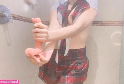 Mariana Kuyuri [ mariana-kuyuri ] - Like this post if you want to get twerked on🤭🍑😳