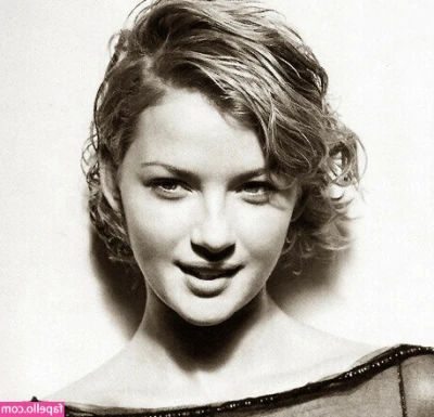 Gretchen Mol [ gretchen-mol ] - Some no makup morning pics    coffee