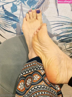 prettyfeetartvilla - You know I’ve been busy so I'm making special time tomorrow to film