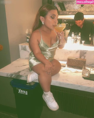 Dru Presta [ dru-presta ] - I had my hair in pigtails today for two of my sets... 😳 I look so